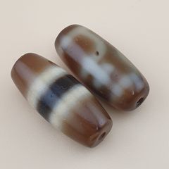 Vintage Himalayan Tibetan Treasure Vase & Stripe Pattern Agate Dzi Beads