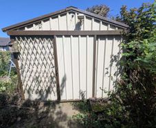 5m x 3m Insulated Steel Shed with Electrics. Buyer to Dismantle.