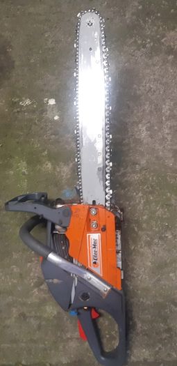 Chainsaw
