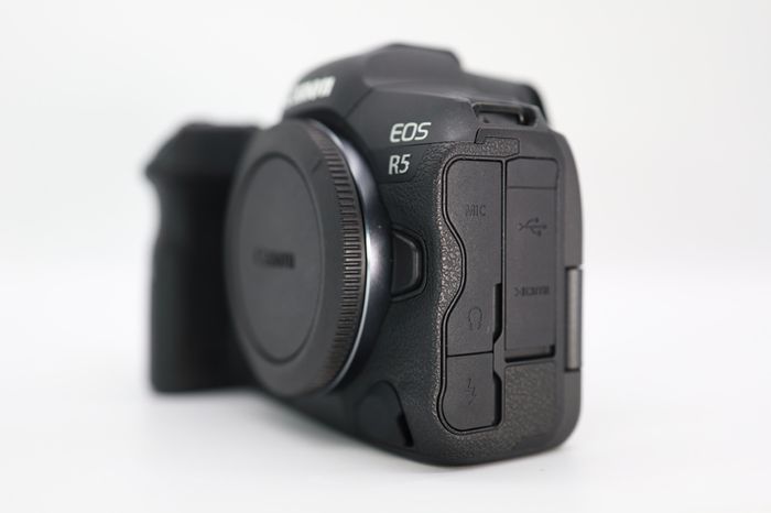 Canon Eos R5 Mirrorless Digital Camera #0509
