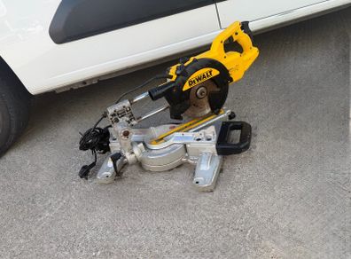 DeWalt DWS774 216mm XPS sliding mitre saw, 230/240V