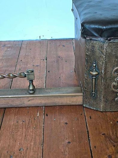 Antique Arts & Crafts Club Fender (c. 1900) adjustable fireplace seats