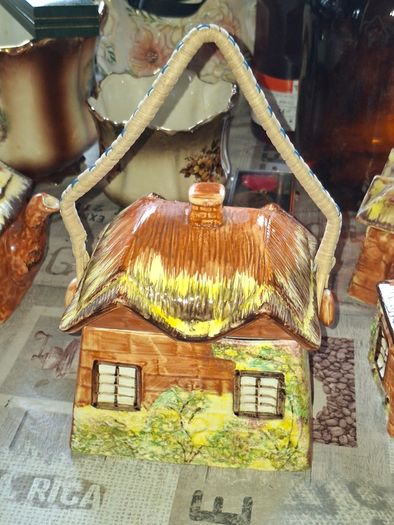 Antique Price & Kensington Cottage Ware Cookie Jar, Postage Available or Collection