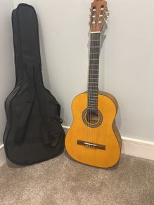 Musicmaker MM Linden 4/4 Size Classical Guitar Pack