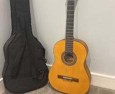 Musicmaker MM Linden 4/4 Size Classical Guitar Pack