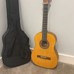 Musicmaker MM Linden 4/4 Size Classical Guitar Pack