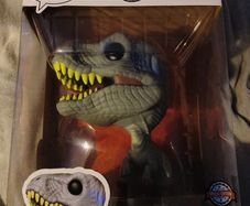 Funko POP! Jumbo Jurassic World Blue Velociraptor # 1077