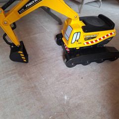Power Builder Children's ride on digger