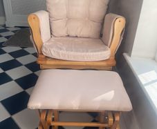 Rocking / Feeding Chair w/ Stool