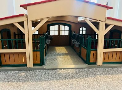 Schleich Stable