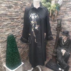 Vintage Pret aPorter Black embroidered Trench coat