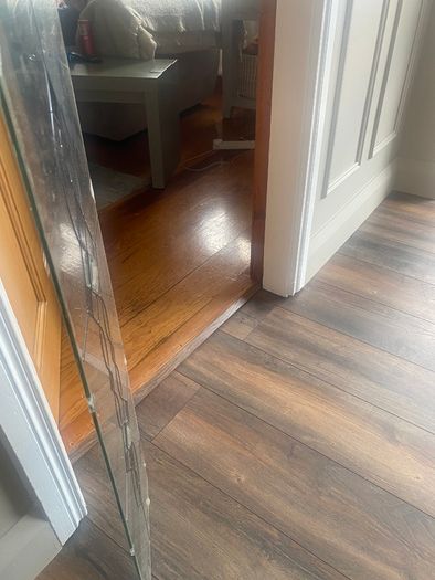 Two recliner chairs and 4 glass panels
