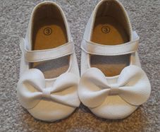 Girls shoes