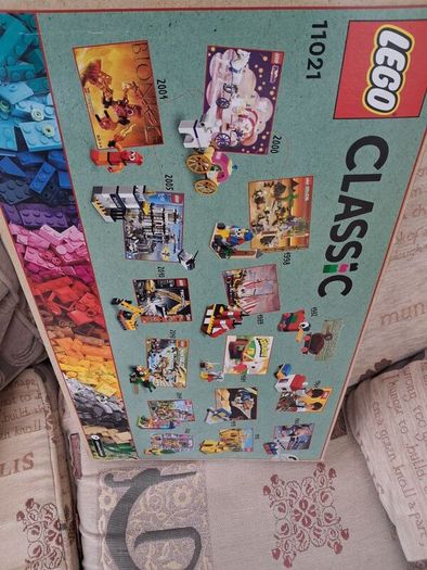 Lego 11021 90 years of play classic brick box Sealed