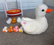 Pets Alive Mama Duck and ducklings