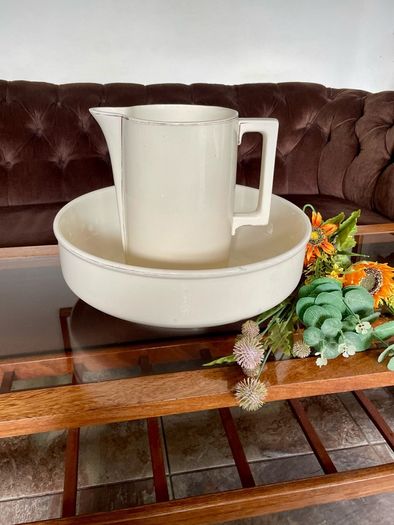 Large Sarreguemines France Ivory Washbasin and Jug Art Deco 1920s to 50s