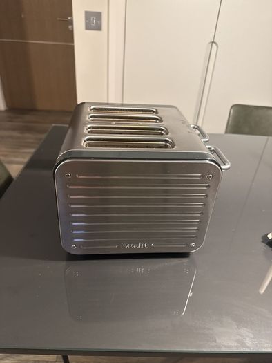 Dualit 4 Slice Toaster  Excellent Condition