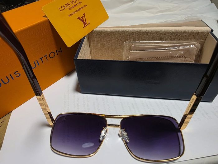 L.V Sunglasses ( Brandnew - Very nice