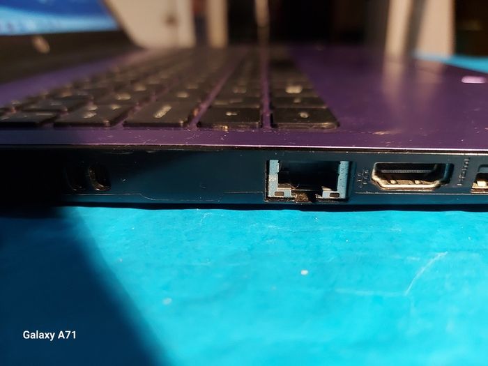 HP 15.6 inch Laptop, Model 15-ac109na, Purple, Intel Pentium CPU 3825U, 1.9GHz, 4GB Ram, 1 Terrabyte HDD, Windows 10, Microsoft Edge, Chrome