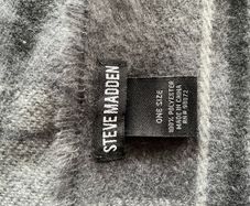Steve Madden scarf