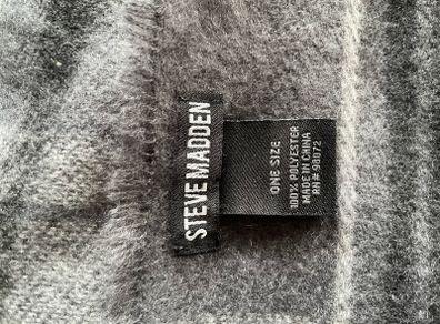 Steve Madden scarf