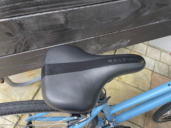 Raleigh Detour 1 Step-Thru Hybrid Bike Practically Brand New (Only 30km!)