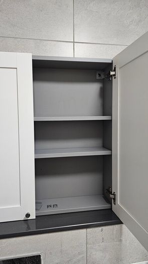 Bathroom wall cabinet