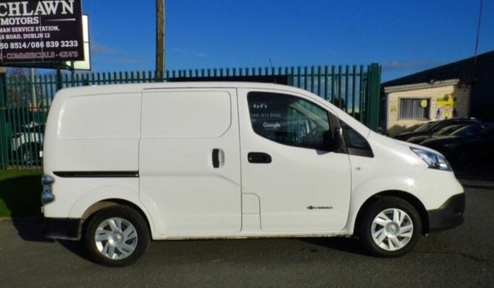 Nissan ENV200 2019