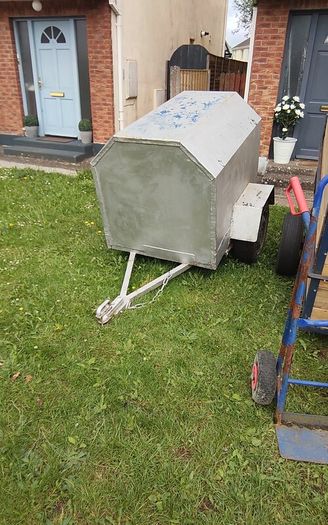 trailer dog trailer