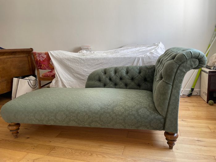 Chaise lounge