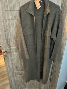 BNWT Gallery Cardigan - Medium
