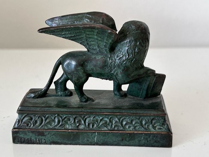 Winged lion of Saint Mark, Venice, statue