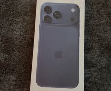 Apple iPhone 17 Pro Max Cosmic Blue