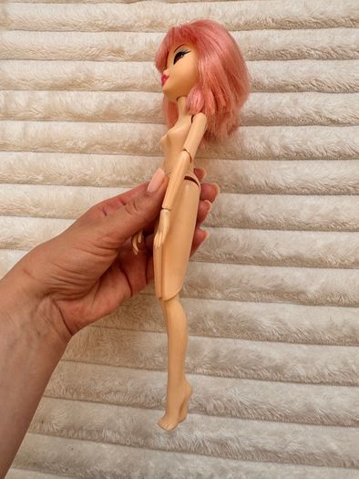 Bratzillaz Magic Night Out Jade JAdore Used Knees a bit loose Please see photos