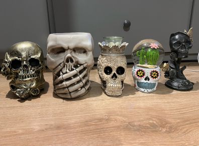 Skull decorations