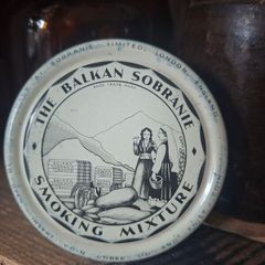Vintage tin