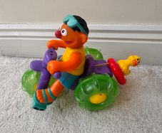 Sesame Street Ernie 2001 Splashin Trike Water Tub Tricycle Duck Part of the rope doesn't pull back completely Used Please see photos