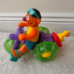 Sesame Street Ernie 2001 Splashin Trike Water Tub Tricycle Duck Part of the rope doesn't pull back completely Used Please see photos