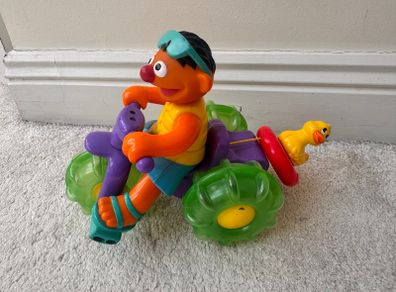 Sesame Street Ernie 2001 Splashin Trike Water Tub Tricycle Duck Part of the rope doesn't pull back completely Used Please see photos