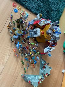Gormiti play set and figures