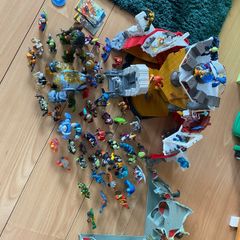 Gormiti play set and figures