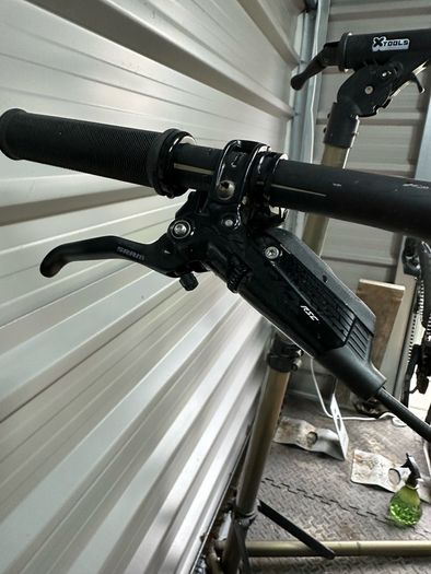 SRAM code brake set