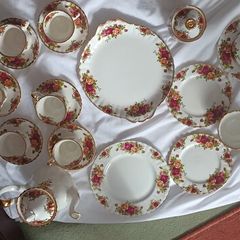 Vintage Royal Albert "Old Country Roses" Bone China Collection