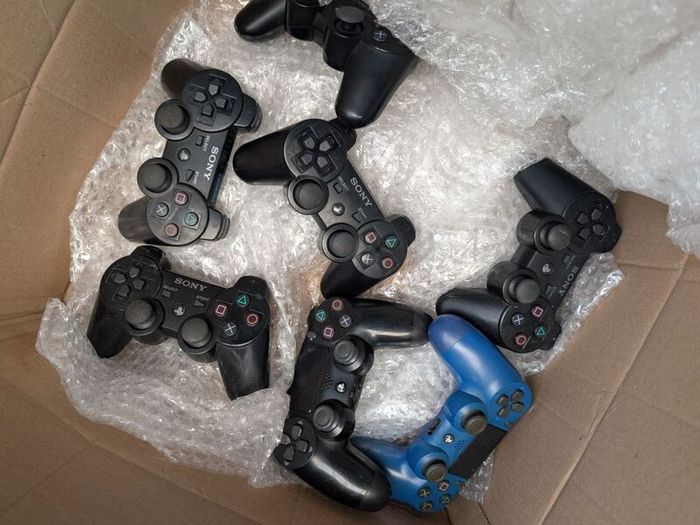 PS3 / Ps4 Controller lot