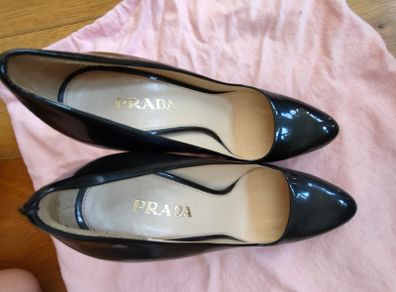 Prada leather patent heeks