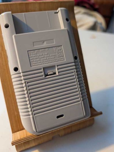 Super Modded Gameboy of your Dreams - Gameboy DMG in new Shell with IPS LCD Upgrade AND Lithium Battery Mod #410