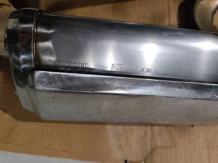 VFRHonda VFR 800 V-Tec (2002) Exhaust