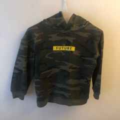 Army hoody (age 6-7)