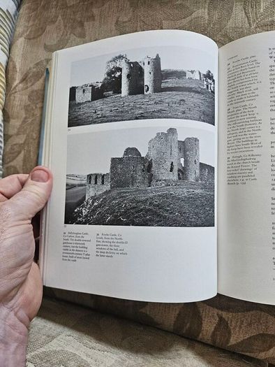 The Architecture Of Ireland. From Earliest Times To 1880. By Maurice Craig. First Edition Large Volume Hardback With Dustjacket In Good Condition.  See Photos For Same