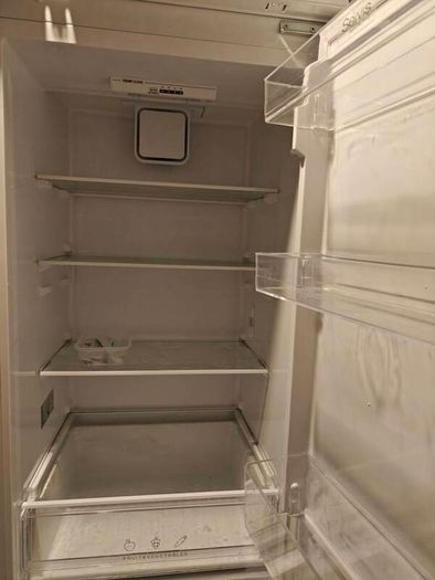 Servis Integrated Fridge Freezer